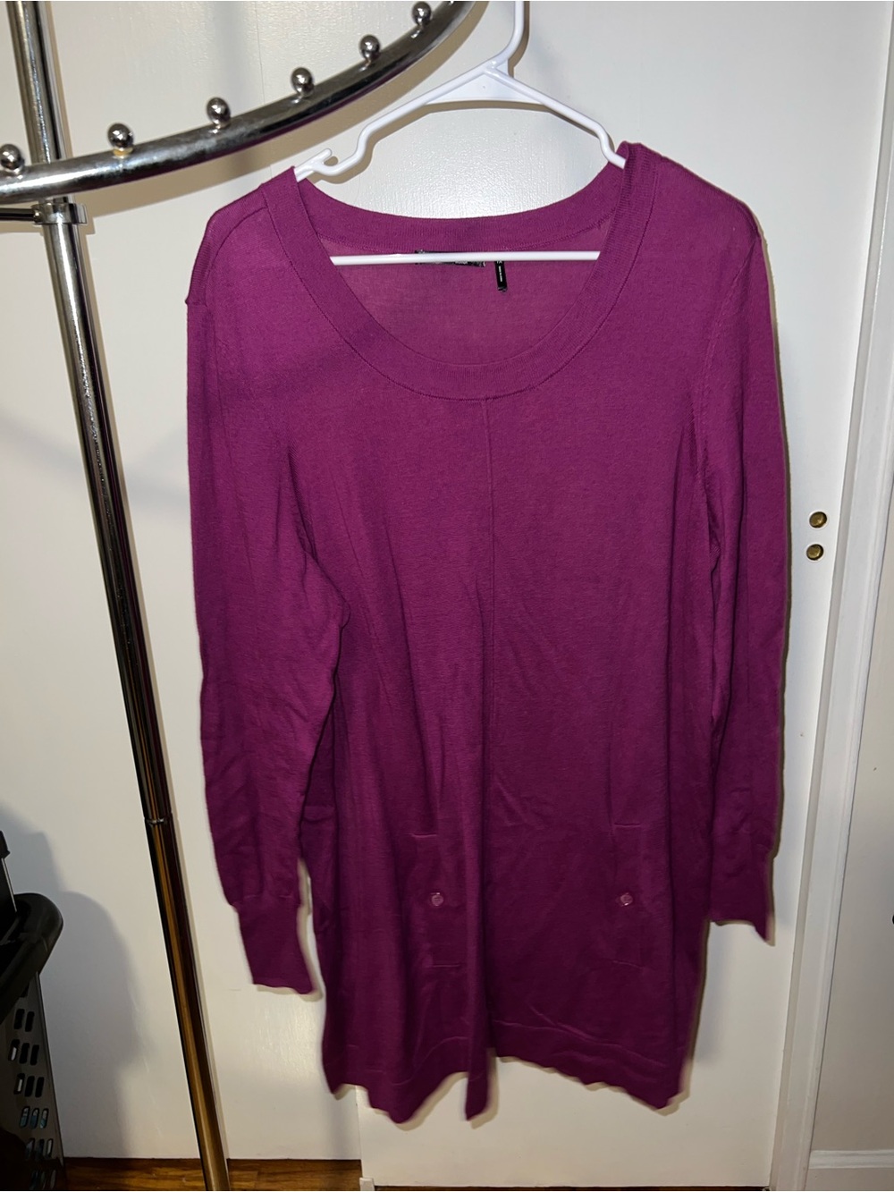 Women's Long Sleeve Scoop Neck Tunic Sweater - Plum